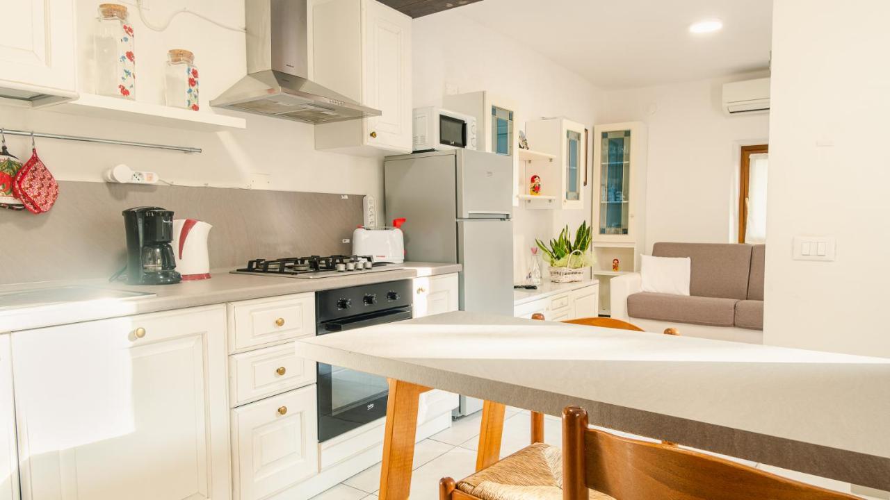 La Casa Di Nonna Agnese - Italian Homing Apartment Padenghe sul Garda Bagian luar foto